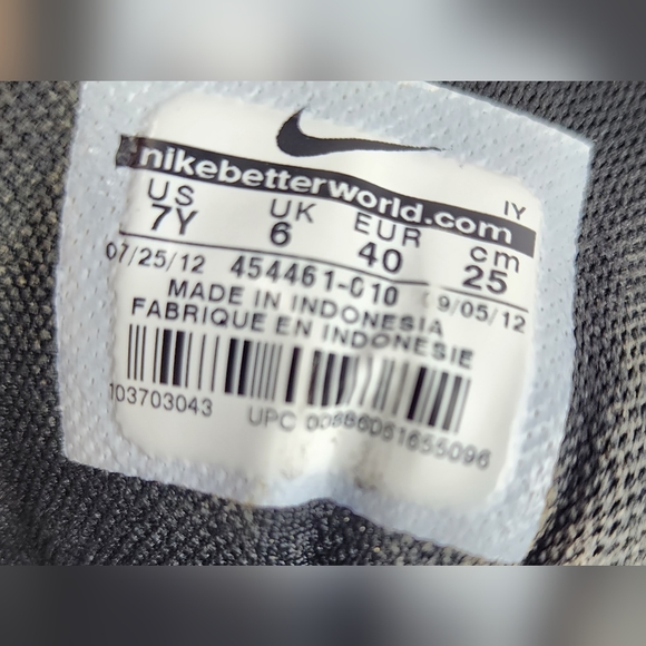 💪 NIKE TEAM HUSTLE D5 BASKETBALL SHOES 454461-010 SIZE 7 YOUTH - BLACK 💪 - Picture 7 of 8